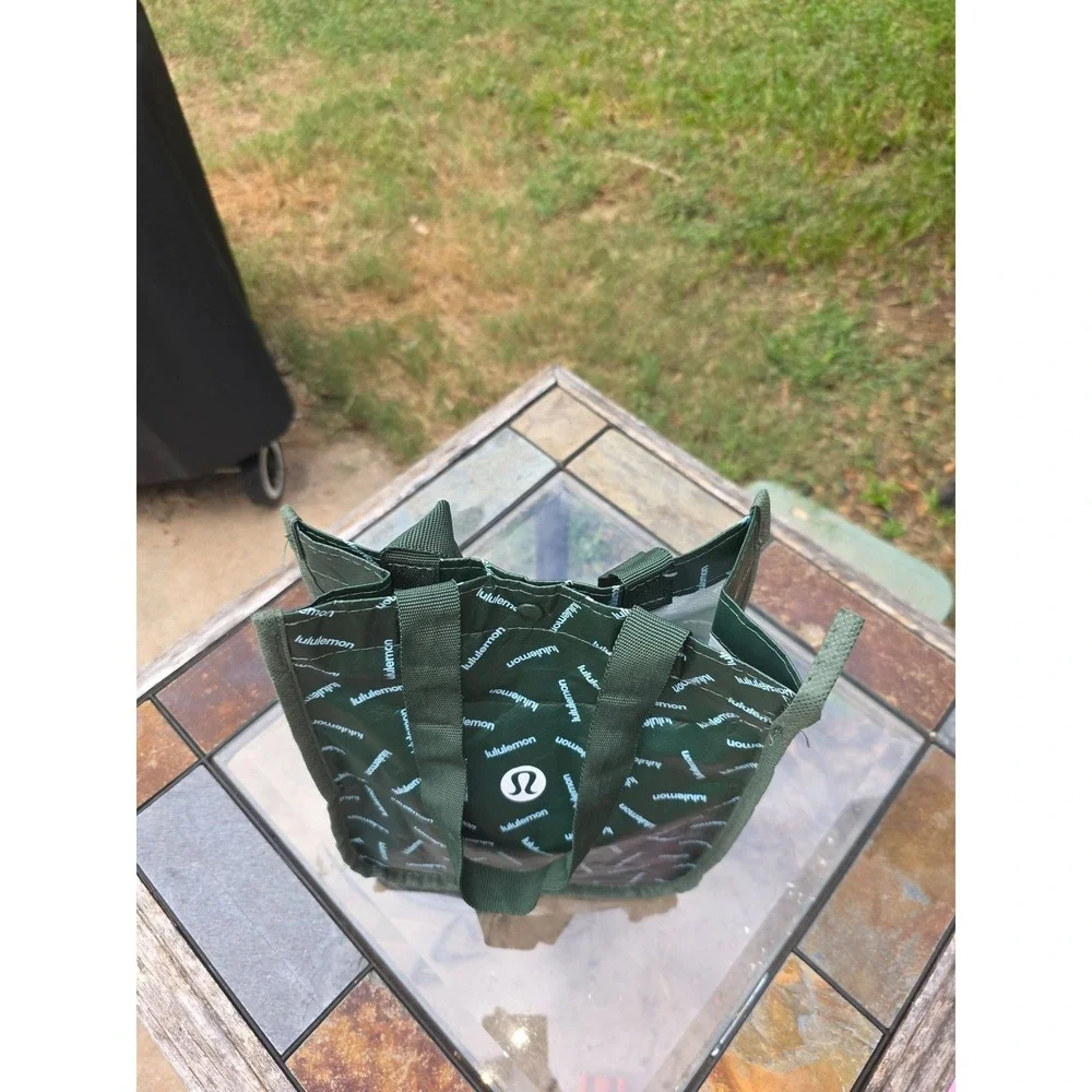 Lululemon Small Green Logo Reusable Shopping Tote Lunch Bag Snap